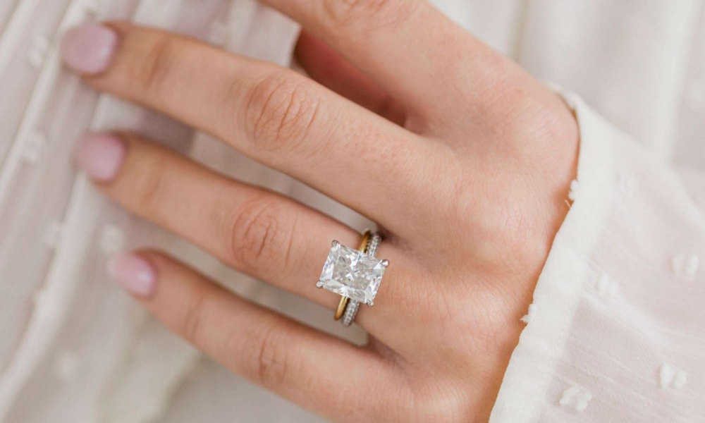 Engagement Ring and Wedding Band: A Complete Guide